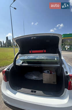 Седан Volvo S60 2011 в 
