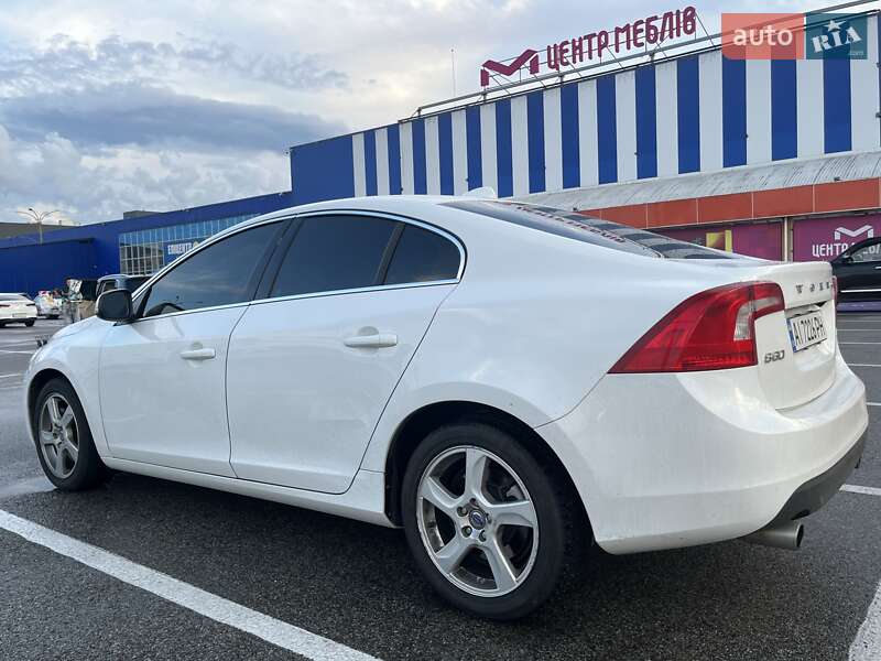 Седан Volvo S60 2012 в Киеве