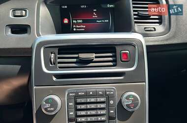 Седан Volvo S60 2016 в 