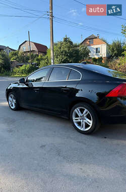 Седан Volvo S60 2013 в 