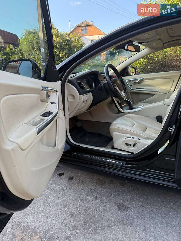 Седан Volvo S60 2013 в Виннице