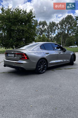 Седан Volvo S60 2020 в 