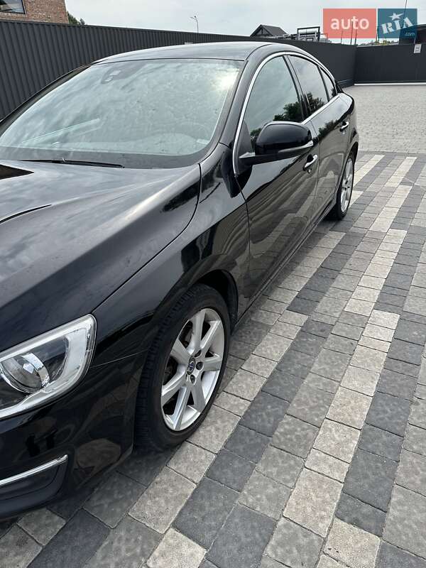 Седан Volvo S60 2017 в Львове