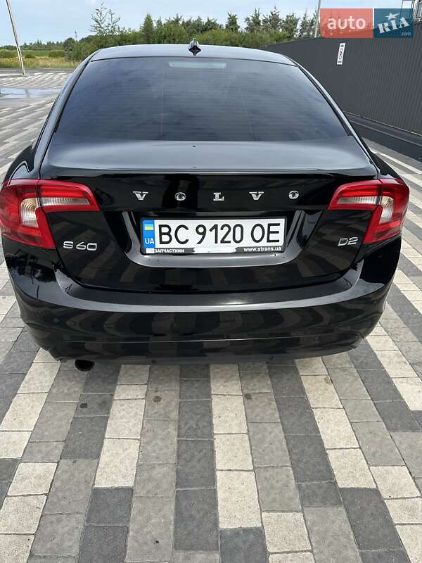 Седан Volvo S60 2017 в Львове