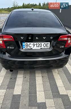 Седан Volvo S60 2017 в 