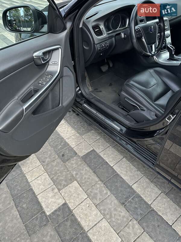 Седан Volvo S60 2017 в Львове