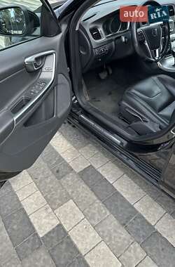 Седан Volvo S60 2017 в 