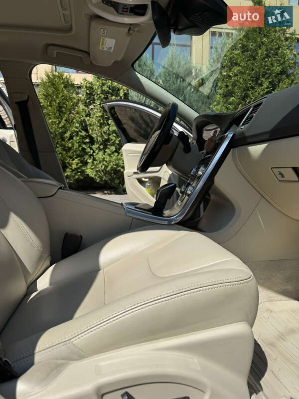 Седан Volvo S60 2014 в Днепре