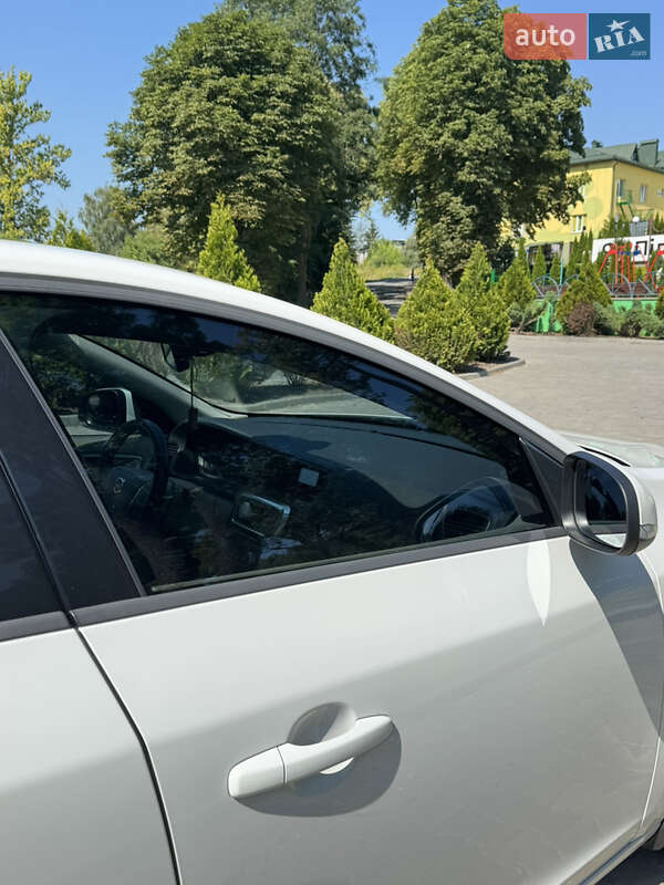 Седан Volvo S60 2015 в Тернополе