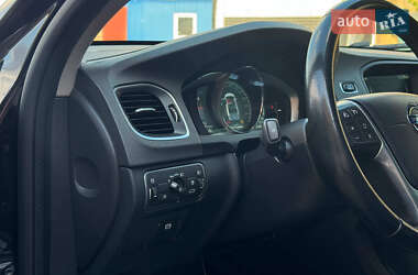Седан Volvo S60 2015 в 