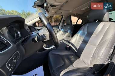 Седан Volvo S60 2015 в 