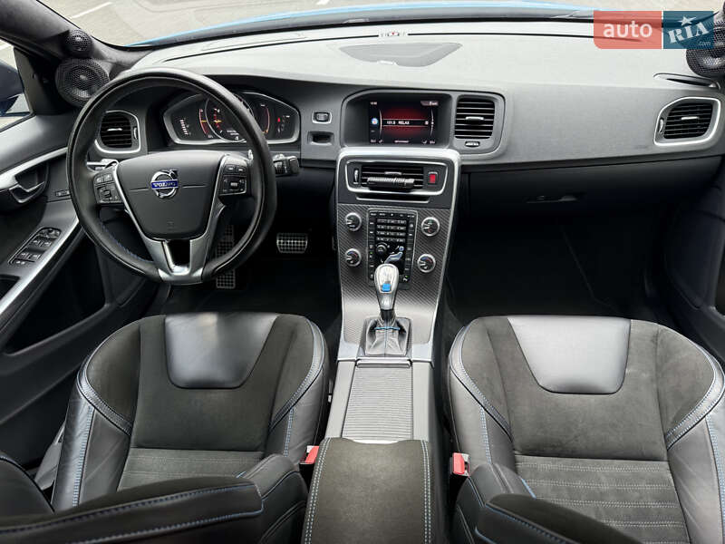 Седан Volvo S60 2017 в Киеве