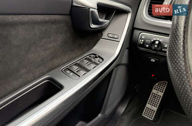 Седан Volvo S60 2017 в 