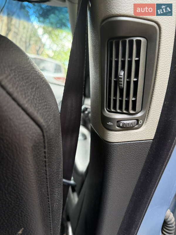 Седан Volvo S60 2003 в Львове