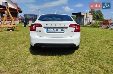 Седан Volvo S60 2012 в 