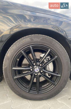 Седан Volvo S60 2012 в 
