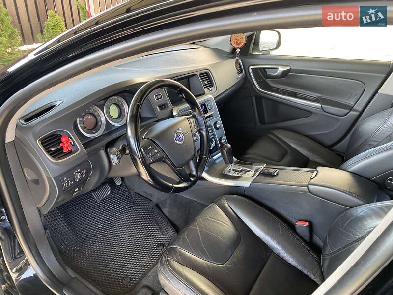 Седан Volvo S60 2011 в Тячеве фото 8 Седан Volvo S60 2011 в Тячеве