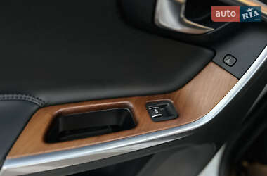 Седан Volvo S60 2015 в 