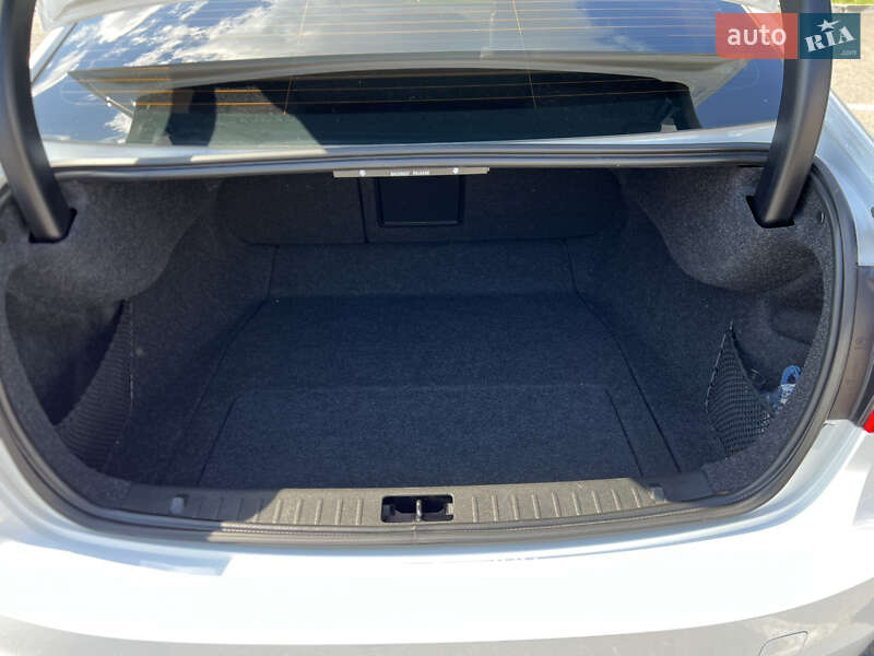 Седан Volvo S60 2015 в Черновцах