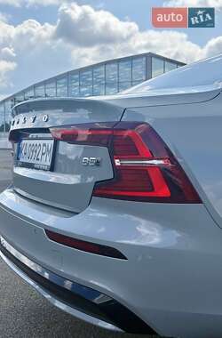 Седан Volvo S60 2023 в 