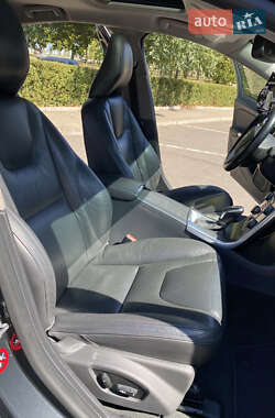 Седан Volvo S60 2013 в 