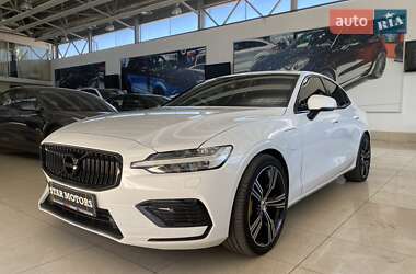 Седан Volvo S60 2019 в Одессе
