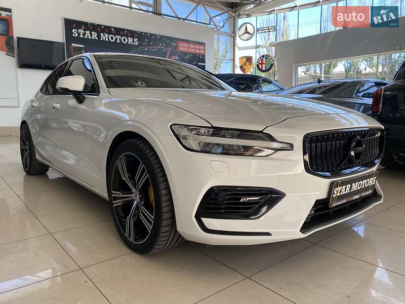Седан Volvo S60 2019 в Одессе