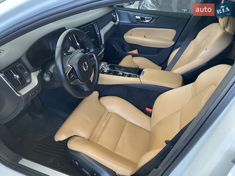 Седан Volvo S60 2019 в Одессе
