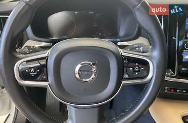 Седан Volvo S60 2019 в 