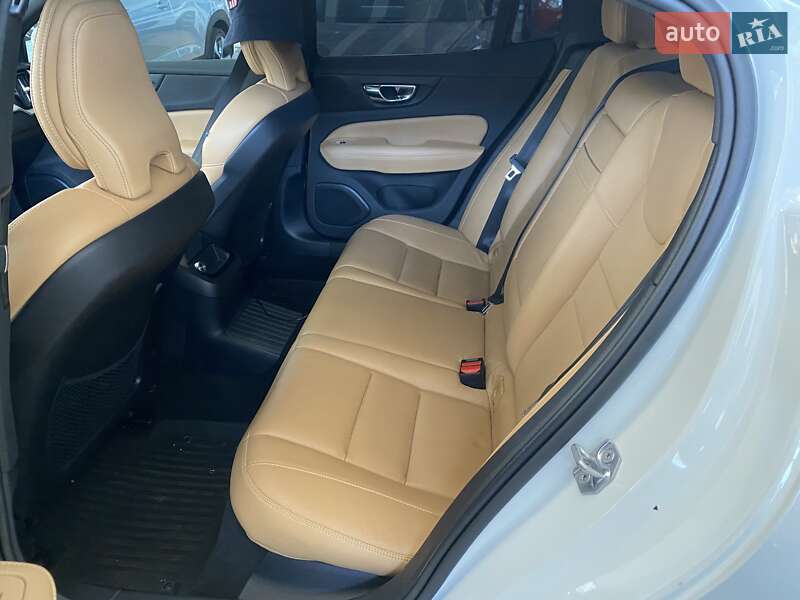 Седан Volvo S60 2019 в Одессе