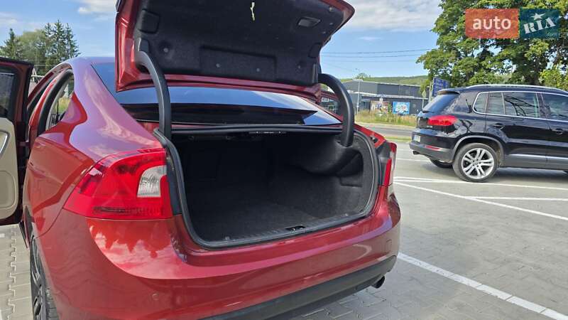 Седан Volvo S60 2010 в Самборе