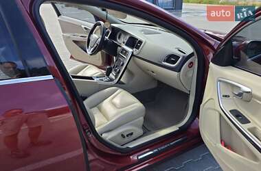 Седан Volvo S60 2010 в 