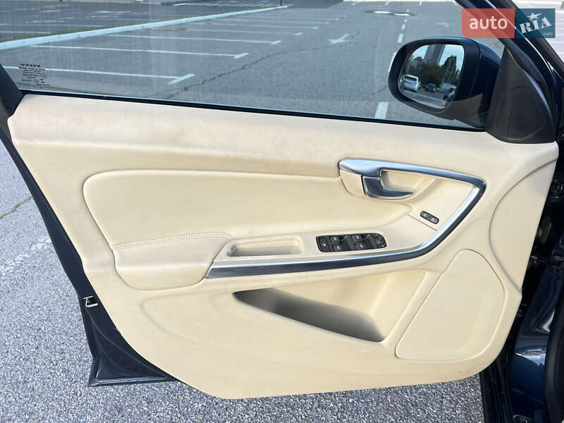 Седан Volvo S60 2012 в Киеве фото 15 Седан Volvo S60 2012 в Киеве