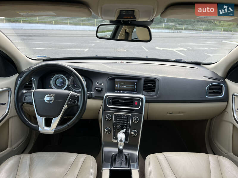 Седан Volvo S60 2012 в Киеве фото 23 Седан Volvo S60 2012 в Киеве