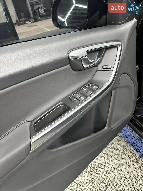 Седан Volvo S60 2013 в Києві