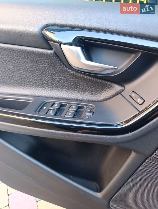 Седан Volvo S60 2012 в Шептицькому