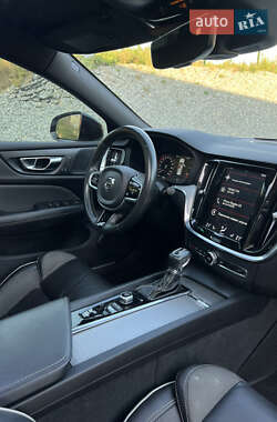 Седан Volvo S60 2019 в 
