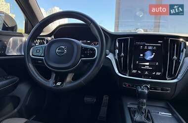 Седан Volvo S60 2019 в 