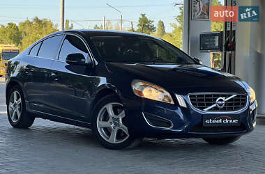Седан Volvo S60 2012 в 