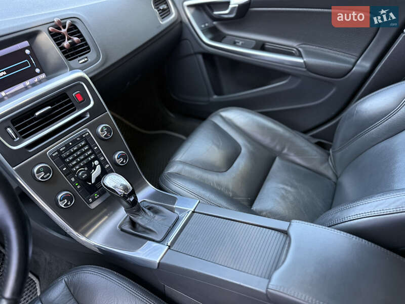 Седан Volvo S60 2013 в Києві