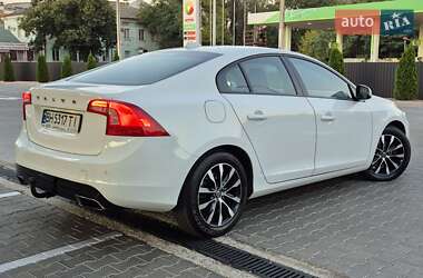 Седан Volvo S60 2017 в 