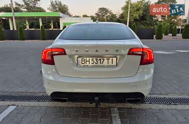 Седан Volvo S60 2017 в 