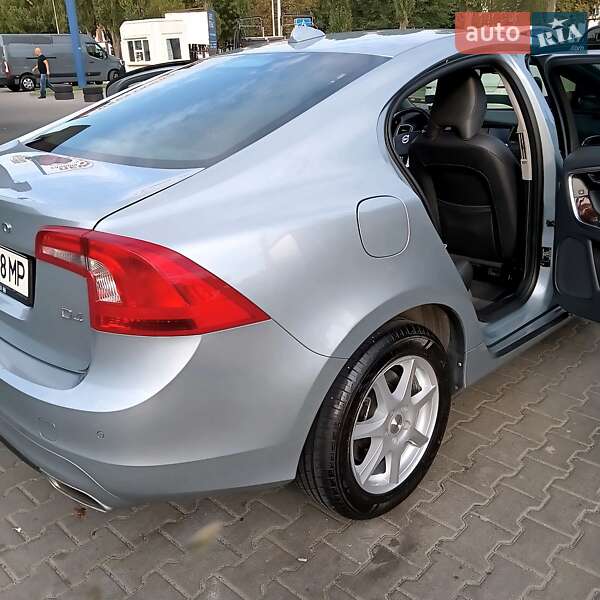 Седан Volvo S60 2017 в Софиевской Борщаговке фото 12 Седан Volvo S60 2017 в Софиевской Борщаговке