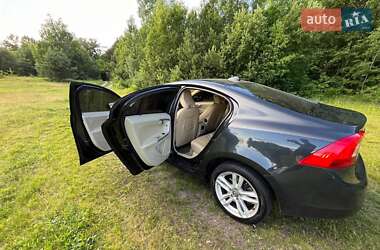 Седан Volvo S60 2012 в 