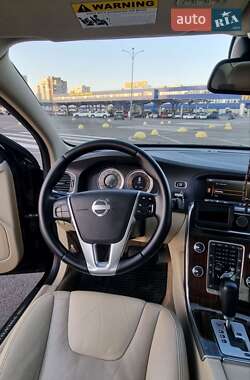 Седан Volvo S60 2012 в 