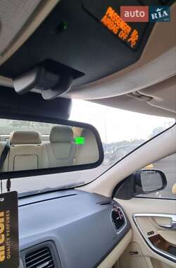 Седан Volvo S60 2012 в 