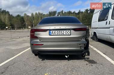 Седан Volvo S60 2020 в 