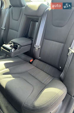 Седан Volvo S60 2012 в 