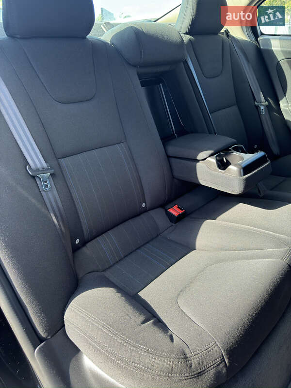 Седан Volvo S60 2012 в Киеве