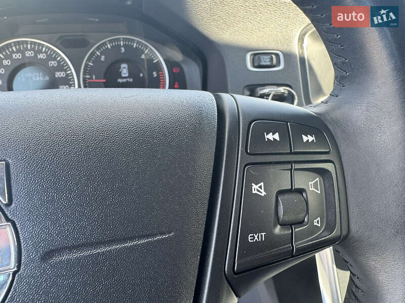 Седан Volvo S60 2012 в Киеве